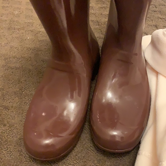 Hunter rain boots and socks - Picture 2 of 5